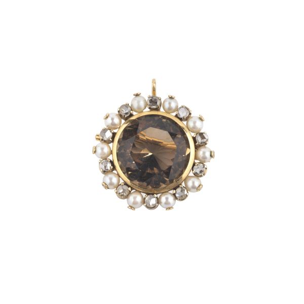 QUARTZ, DIAMOND AND PEARL BROOCH IN 18KT YELLOW GOLD