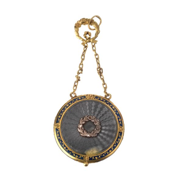 



PENDANT WITH A PHOTO FRAME IN 18KT YELLOW GOLD