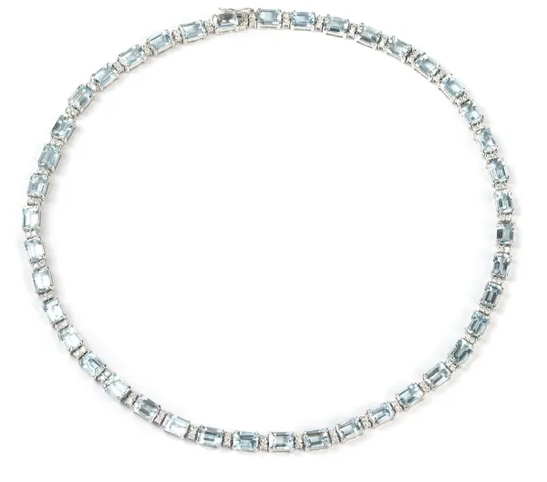



AQUAMARINE AND DIAMOND NECKLACE IN 18KT WHITE GOLD