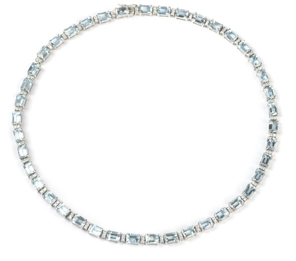 



COLLANA CON ACQUAMARINE E DIAMANTI 
