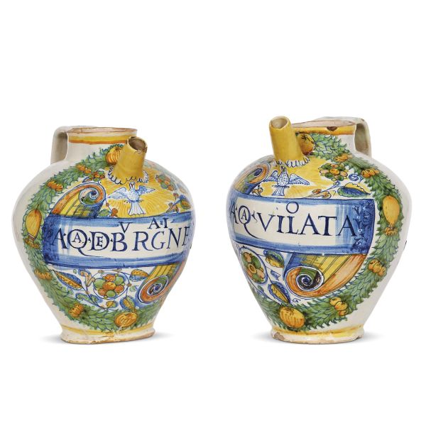 A PAIR OF EWERS, DERUTA OR GUBBIO, EARLY 17TH CENTURY