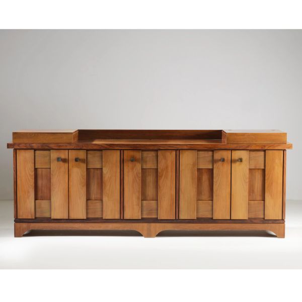 



CREDENZA