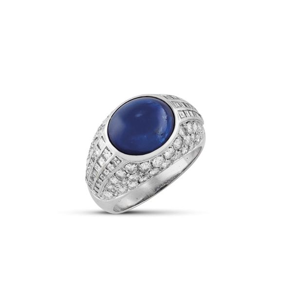 



FARAONE SAPPHIRE AND DIAMOND DOME RING IN 18KT WHITE GOLD