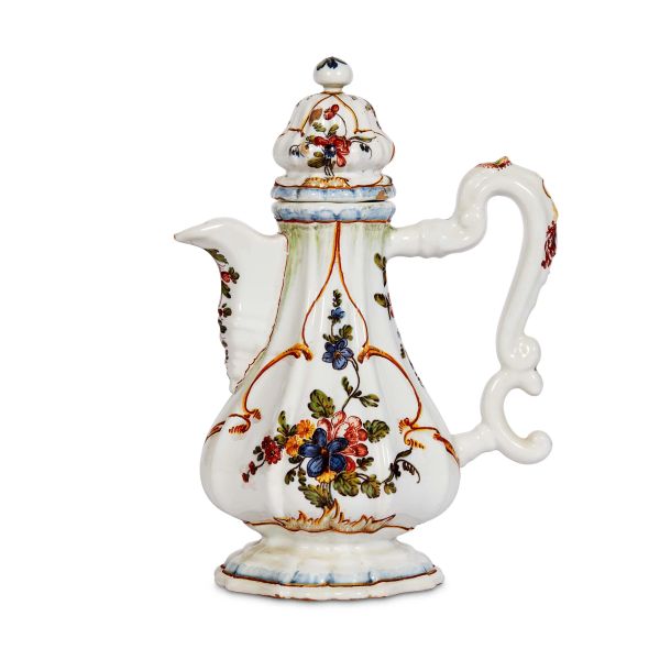 



A PASQUALE ANTONIBON COFFEE POT, NOVE, 1750-1770