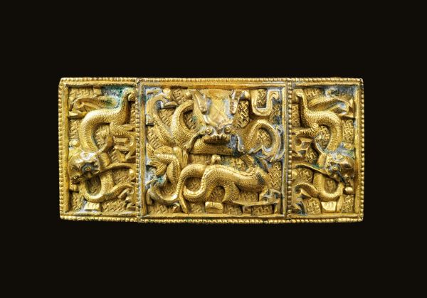 A BRONZE BUCKLE, CHINA, QING DYNASTY, GUANGXU PERIOD (1875-1908)