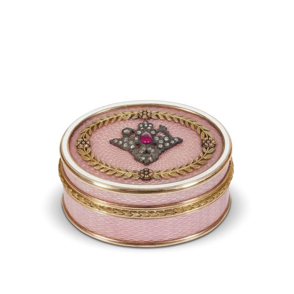 A SMALL RUSSIAN SNUFFBOX, EARLY&nbsp; 20TH CENTURY