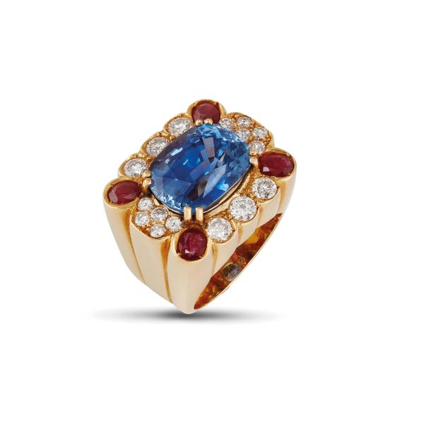 



MORONI SAPPHIRE RUBY AND DIAMOND RING IN 18KT YELLOW GOLD