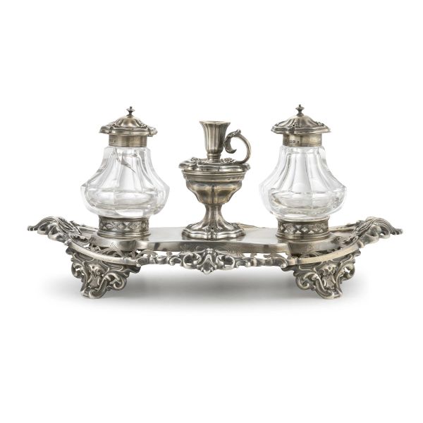 A STERLING SILVER INKWELL, SHEFFIELD, 1853, MARK OF HENRY WILKINSON & CO