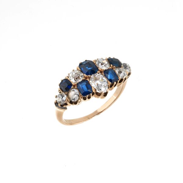 SAPPHIRE AND DIAMOND RING IN 18KT ROSE GOLD