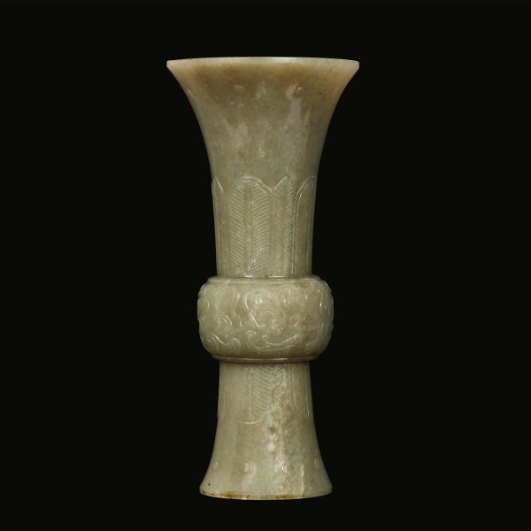 



JADE VASE, CHINA, QING DYNASTY, QIANLONG PERIOD, 18TH CENTURY