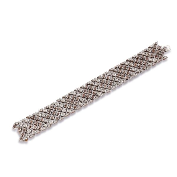 



BRACCIALE A FASCIA CON DIAMANTI