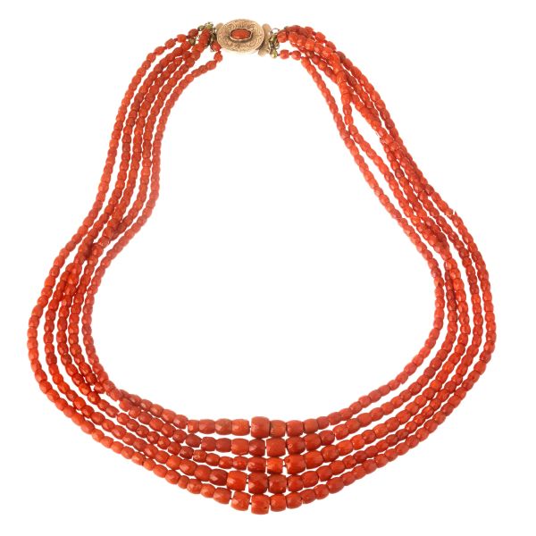 



MULTI-STRAND CORAL NECKLACE 