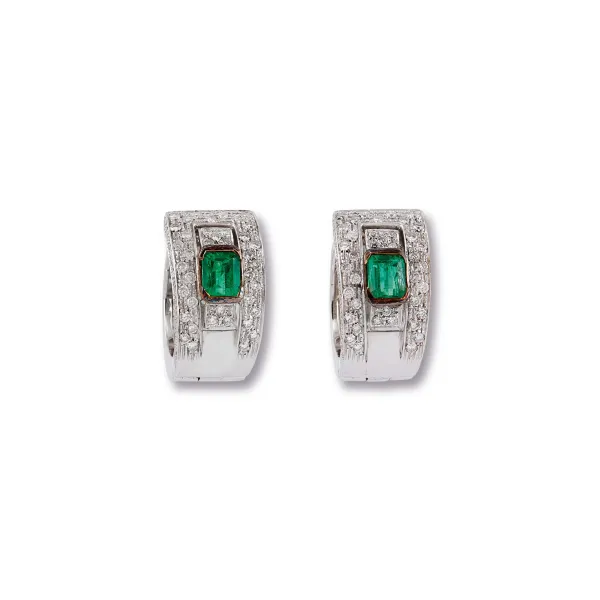 



EMERALD AND DIAMOND EARRINGS IN 18KT WHITE GOLD