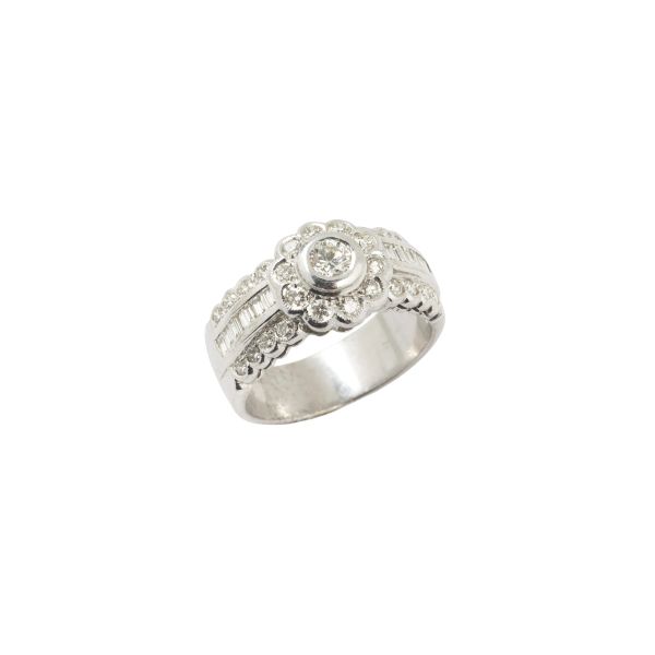 



DIAMOND WIDE BAND RING IN 18KT WHITE GOLD