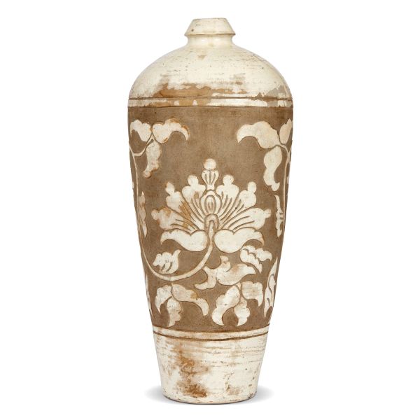 



WHITE-GROUND VASE WITH RELIEF DECORATION, CHINA, SONG DYNASTY, 13TH CENTURY