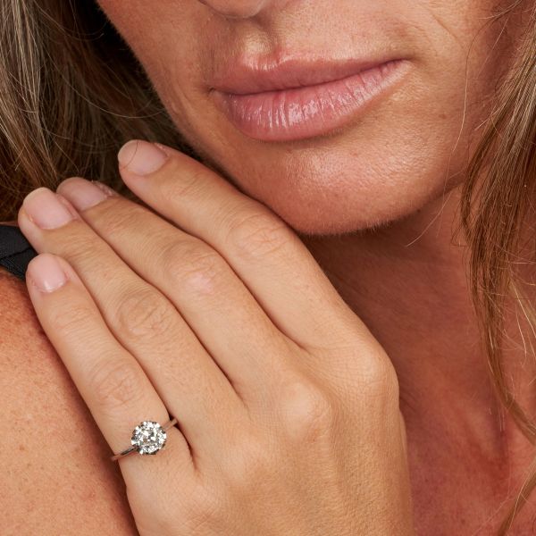 ANELLO SOLITARIO CON DIAMANTE