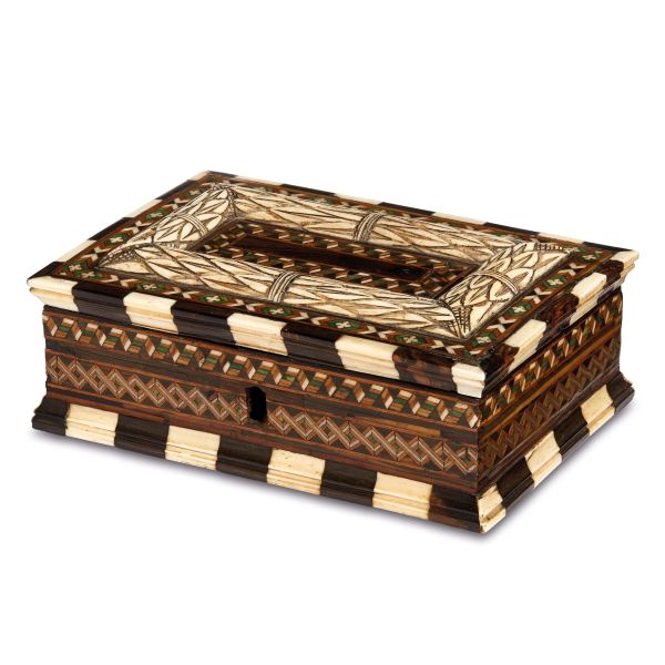 



AN EMBRIACHI WORKSHOP SMALL CASKET, CIRCA 1420-1430