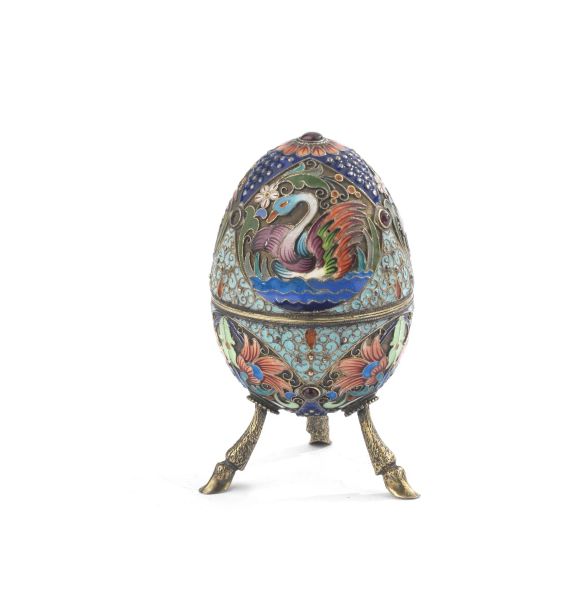 A SILVER, SILVER GILDED AND ENAMEL EGG, MOSCA, BEGINNING OF 20TH CENTURY