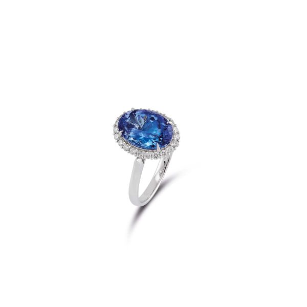 



TANZANITE AND DIAMOND RING IN 18KT WHITE GOLD