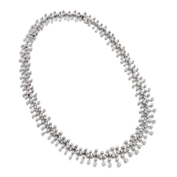 



STEFAN HAFNER DIAMOND NECKLACE IN 18KT WHITE GOLD