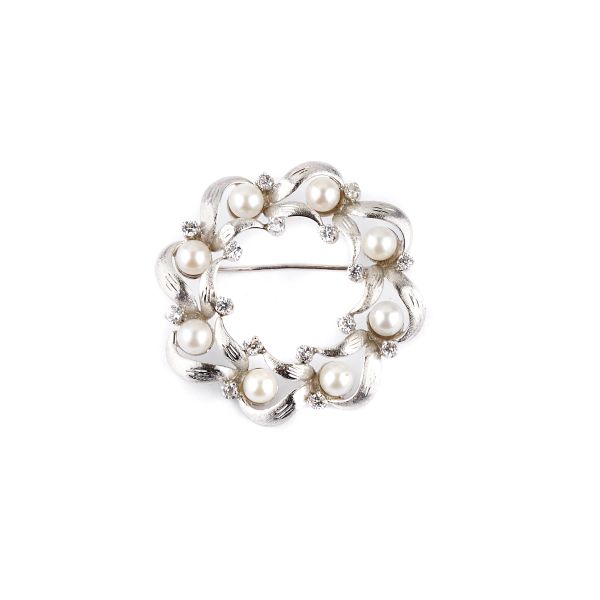 



PEARL BROOCH IN 18KT WHITE GOLD