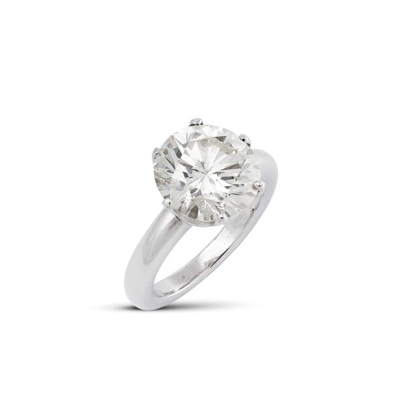 



SOLITAIRE DIAMOND RING IN 18KT WHITE GOLD