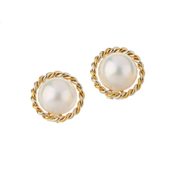 



MABE PEARL AND DIAMOND CLIP EARRINGS IN 18KT TWO TONE GOLD