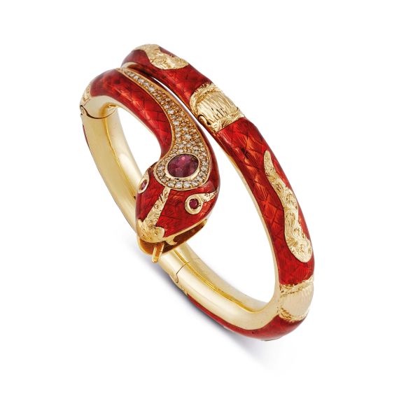 



SNAKE-SHAPED BRACELET