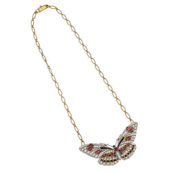 BUTTERFLY SHAPED NECKLACE IN 18KT YELLOW GOLD AND PLATINUM
