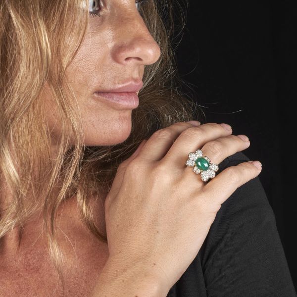 MORONI ANELLO CON SMERALDO E DIAMANTI