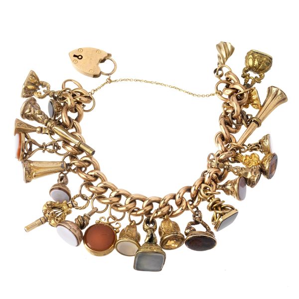 



CHAIN BRACELET IN 9KT WITH GILDED METAL CHARMS 