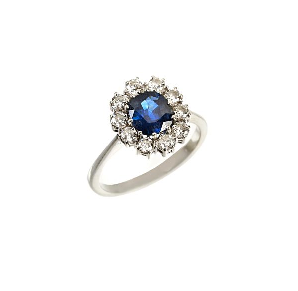SAPPHIRE AND DIAMOND RING IN 18KT WHITE GOLD