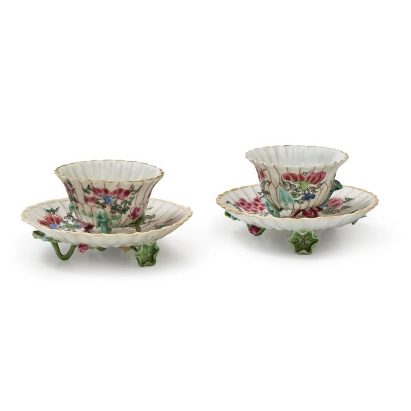 



A PAIR OF FAMILLE ROSE PORCELAIN LOTUS-SHAPED CUPS AND SAUCERS, CHINA, QING DYNASTY, 18TH CENTURY
