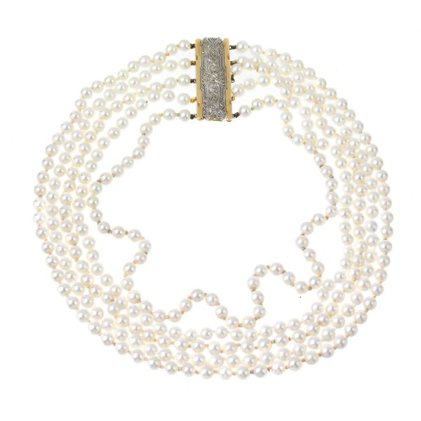 COLLIER DI PERLE