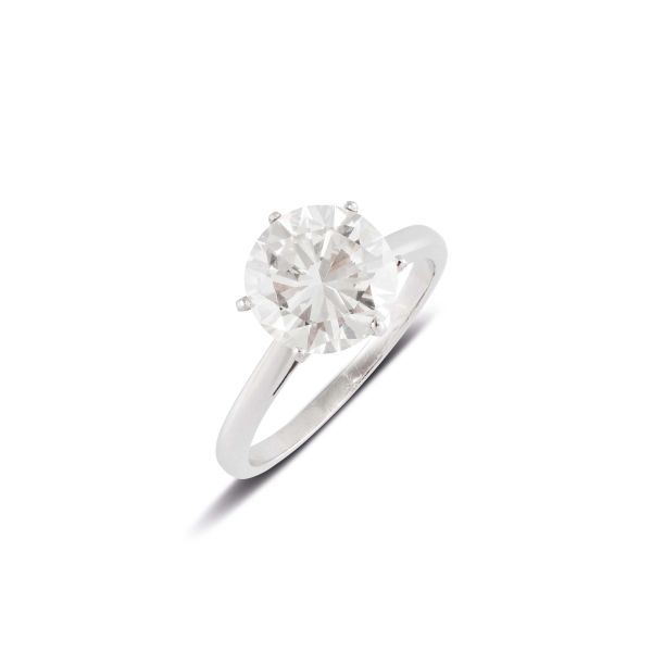 



DIAMOND SOLITAIRE RING IN 18KT WHITE GOLD