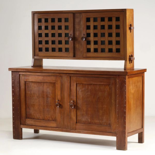 



CREDENZA CON ALZATA A SPORTELLI