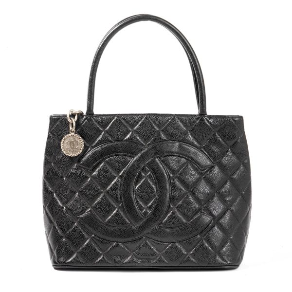 CHANEL TOTE TIMELESS MEDALLION