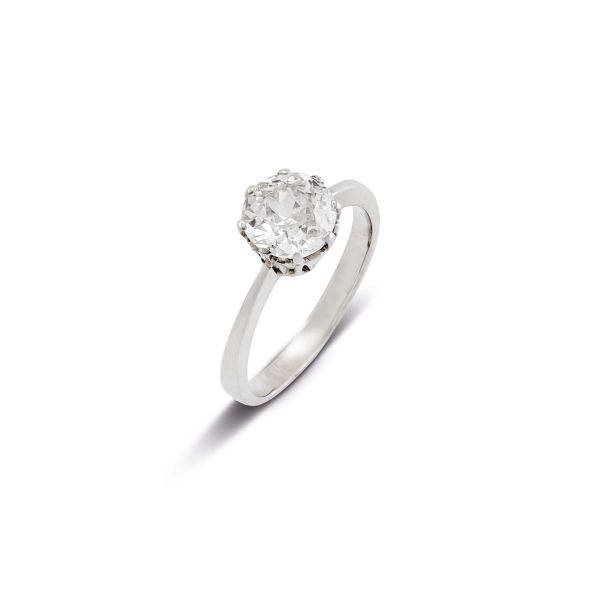 



DIAMOND SOLITAIRE RING IN 18KT WHITE GOLD