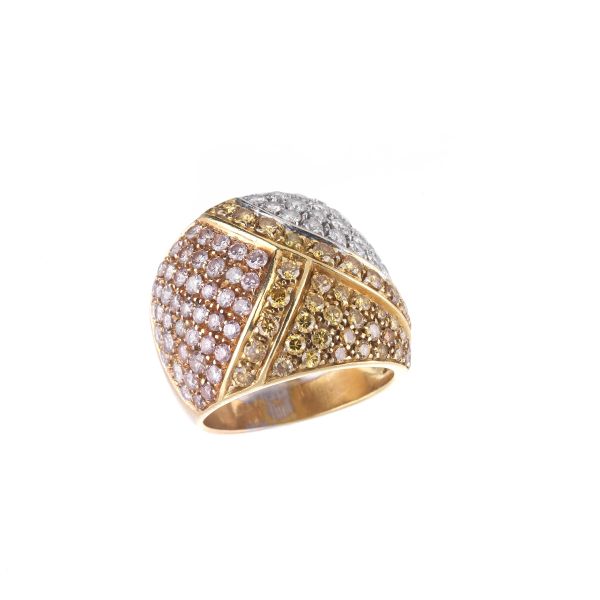 WIDE BAND DIAMOND RING IN 18KT THREE TONE GOLD