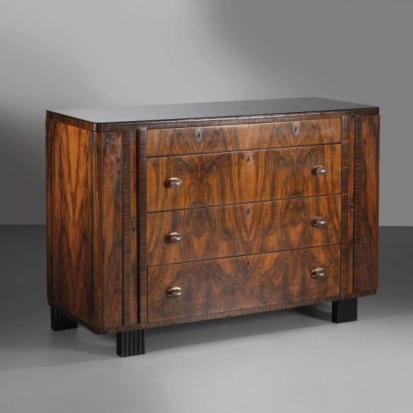 



WOODEN SIDEBOARD