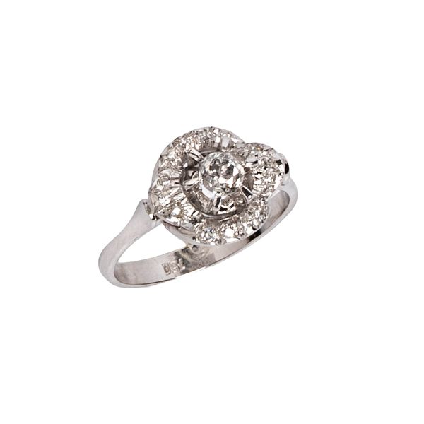 FLORAL DIAMOND RING IN 18KT WHITE GOLD