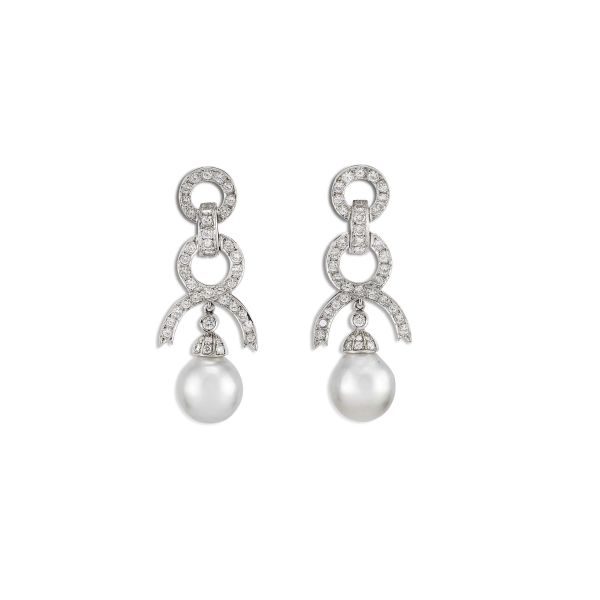 PEARL AND DIAMOND DROP EARRINGS IN 18KT WHITE GOLD