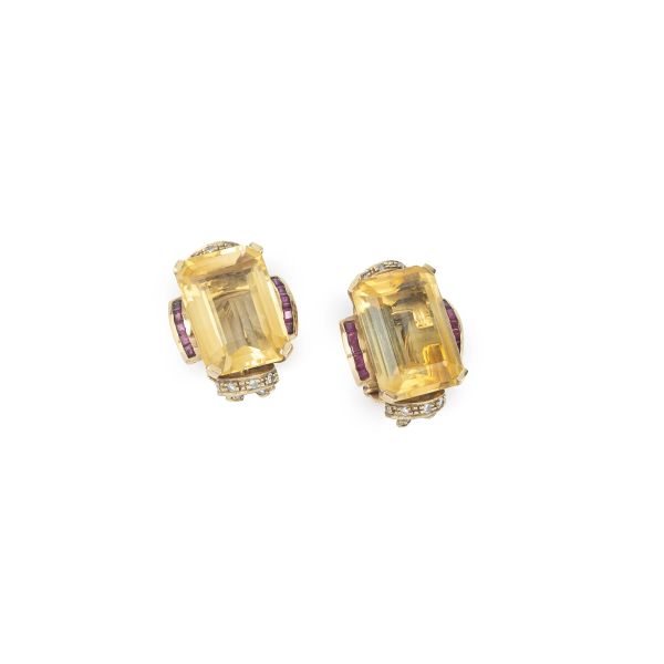 



PAIR OF EARRINGS WITH CITRINE QUARTZ, DIAMONDS AND RUBIES