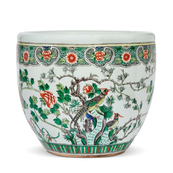 



FAMILLE VERTE PORCELAIN PLANTER, CHINA, QING DYNASTY, 19TH CENTURY