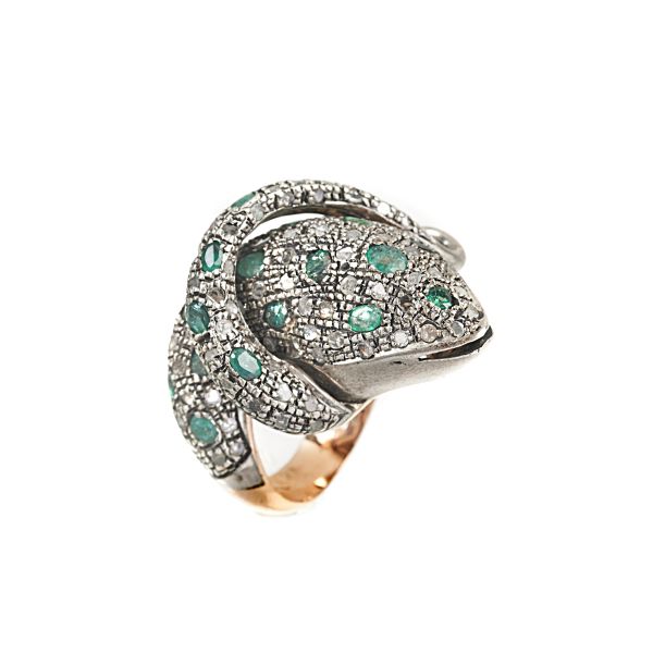 EMERALD AND DIAMOND SNAKE-SHAPED RING IN SILVER AND GOLD