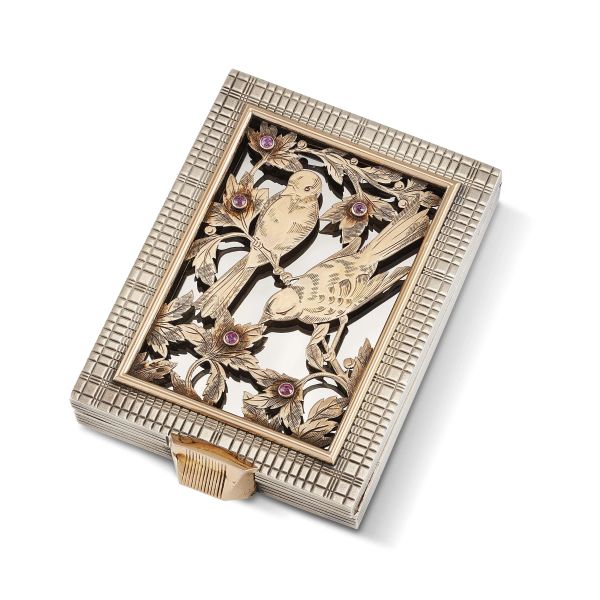 BOUCHERON VANITY CASE IN SILVER