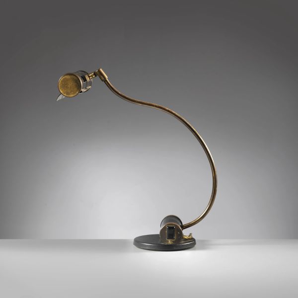 



LAMPADA DA TAVOLO 
