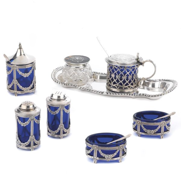 PAIR OF SILVER SALT CELLAR, PAIR OF SILVER PEPPER CELLAR AND A SILVER MUSTARD CELLAR, END OF 19TH CENTURY