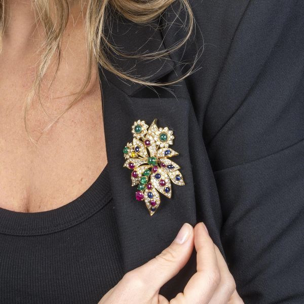 MORONI SPILLA A FORMA DI FIORE CON PIETRE PREZIOSE