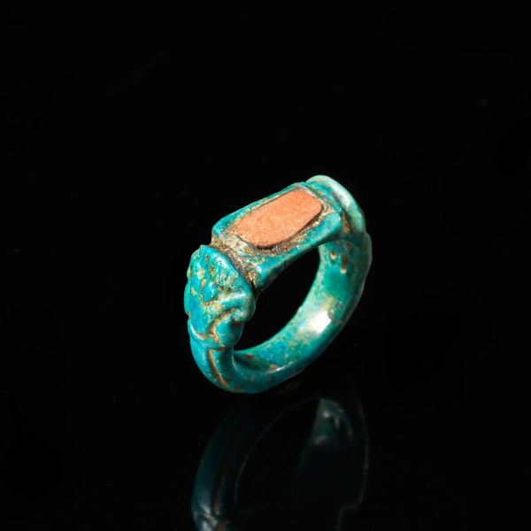 



ANELLO REGALE